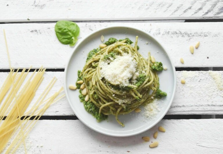 Spaghetti mit Pesto