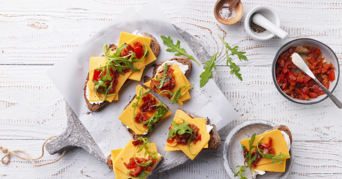 Belegtes Brot mit Simply V GENIEßERSCHEIBEN Character Belegtes Brot mit Simply V GENIEßERSCHEIBEN Character