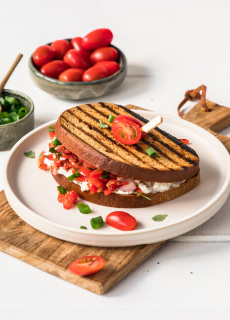 Freiknuspern Simply V x Schaer Bruschetta Sandwich 7