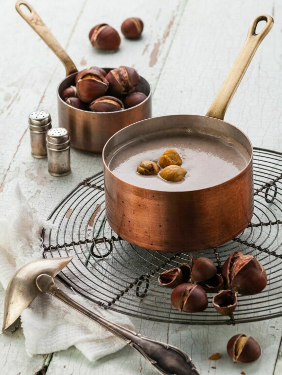 Maronensuppe vegan mit Knusperröllchen
