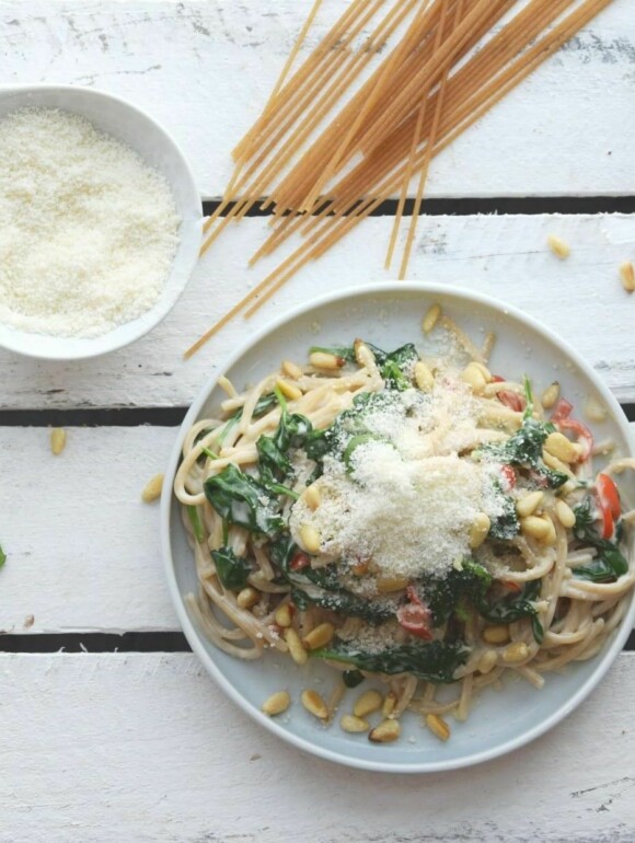 Nudeln mit Spinat - Vegan mit Dinkel & Peperoni