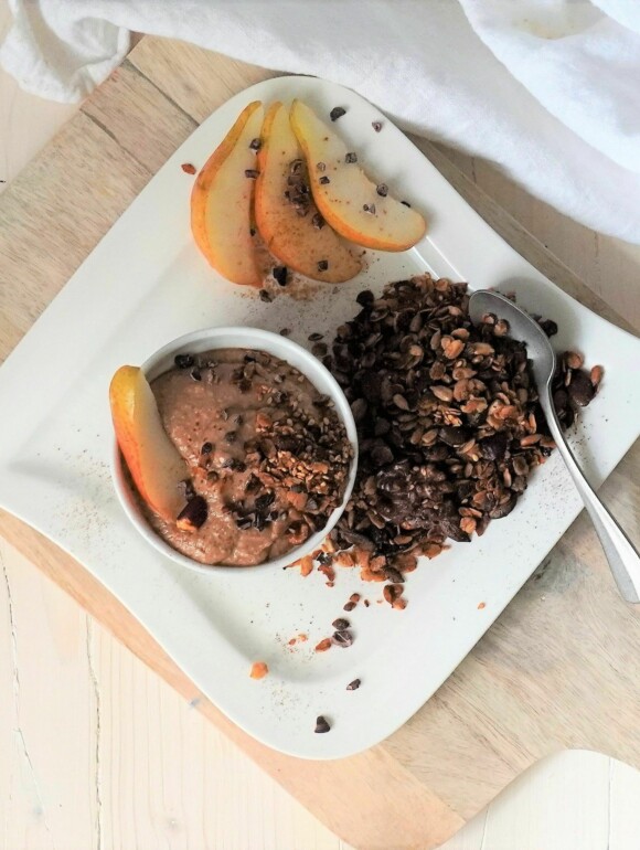 Veganes Kaffee Mousse mit Granola