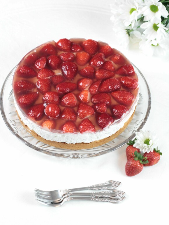 Vegane Erdbeertorte mit Quark