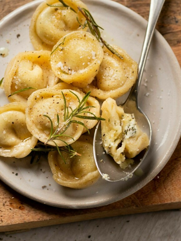 Vegane Tortellini mit Spinat-Frischegenuss Füllung
