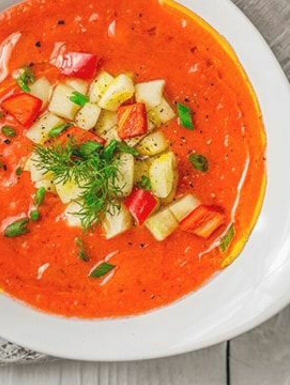 Vegane Gazpacho mit Mango