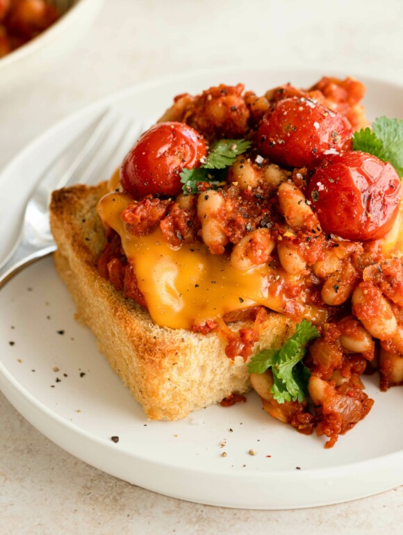 Baked Bean Toast mit Geniesserscheiben