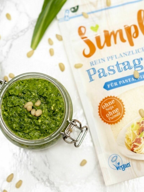Veganes Pesto - Rezept mit Basilikum