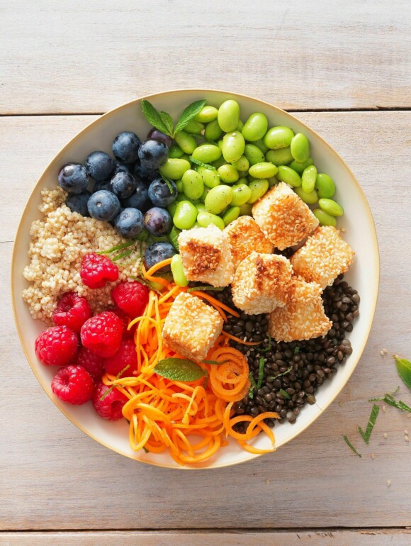 Gemüse Bowl vegan mit Hirtengenuss in Sesam