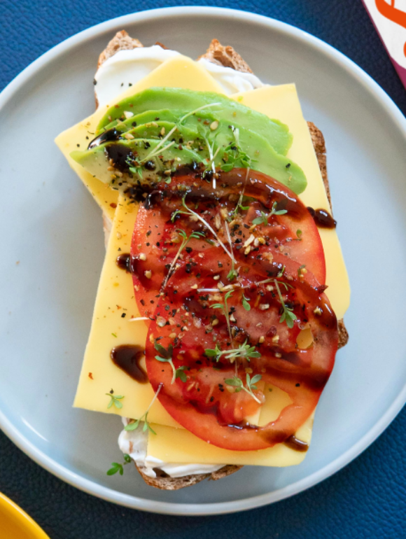 Tomaten Avocado Stulle