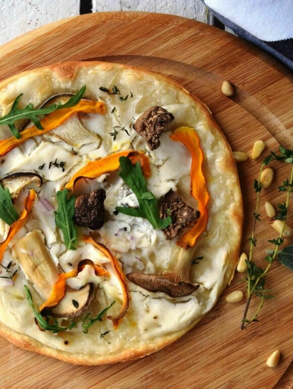 Kürbis-Flammkuchen vegan - Mit Kräuterseitlingen