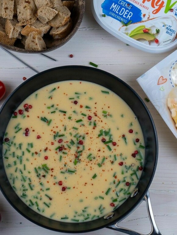 Veganes Käsefondue ohne Alkohol