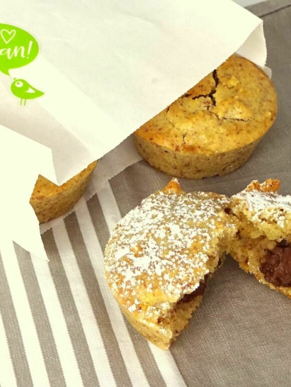 Vegane Mandel-Muffins mit Nuss- Nougat- Füllung