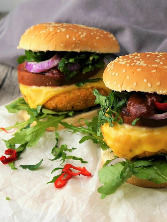 Veganer Kichererbsenpatty mit Haselnüssen