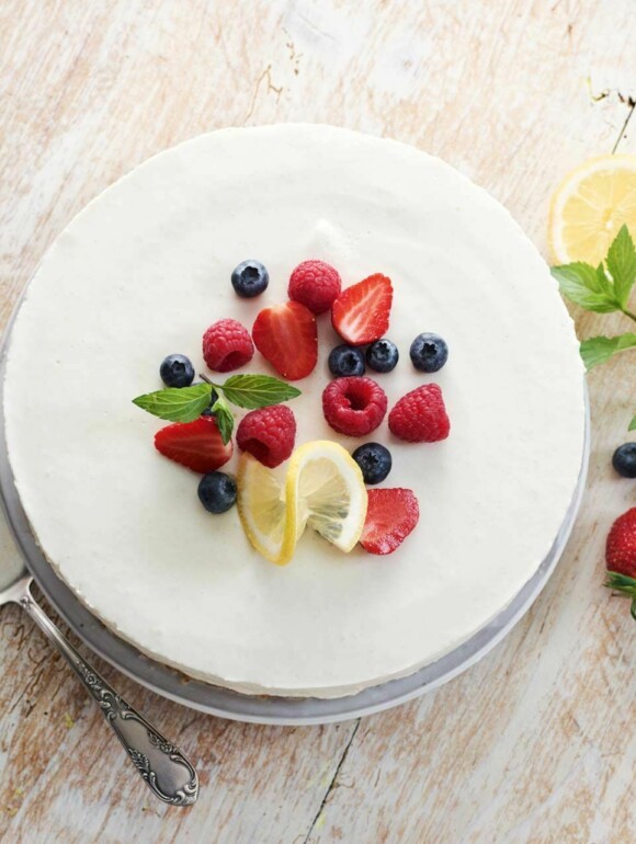 American Cheesecake mit frischen Beeren
