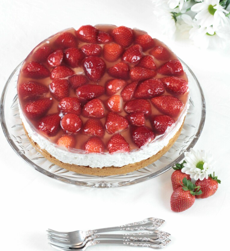 Vegane Erdbeertorte mit Quark