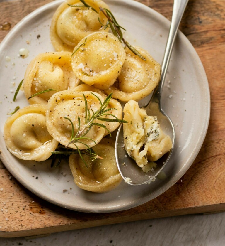 Vegane Tortellini mit Spinat-Frischegenuss Füllung