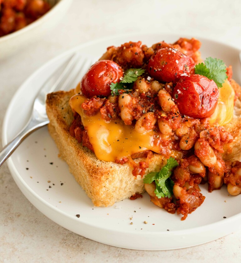 Baked Bean Toast mit Geniesserscheiben