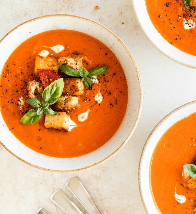 Einfache vegane Tomatensuppe mit Grill & Pfannengenuss | Simply V ... Einfache vegane Tomatensuppe mit Grill & Pfannengenuss | Simply V ...