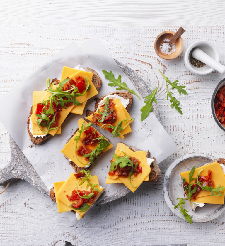 Belegtes Brot mit Simply V GENIEßERSCHEIBEN Character Belegtes Brot mit Simply V GENIEßERSCHEIBEN Character