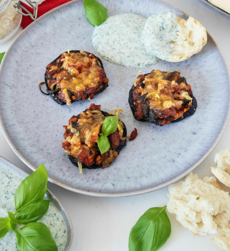 Gegrillte Tomaten-Linsen Auberginenscheiben