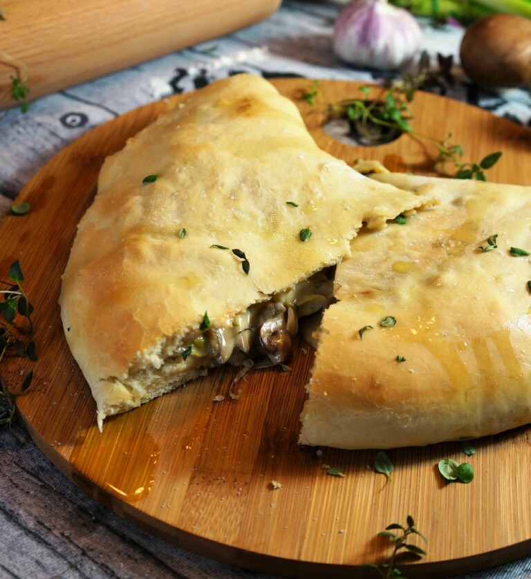 Champignon Calzone mit frischem Thymian