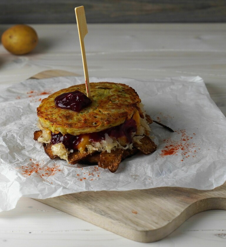Burger mit Sauerkraut