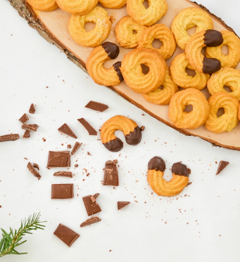 Veganes Spritzgebäck mit Schokolade